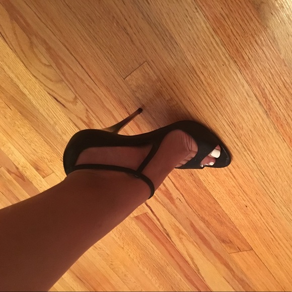 Jimmy Choo Pumps - Picture 8 of 8